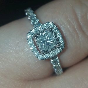 Princess cut halo diamond engagement ring